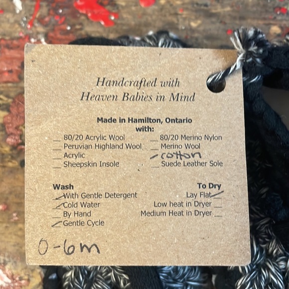 Josiah and Co. Black and White Knit Baby Booties Size 0-6M - Picture 14 of 14